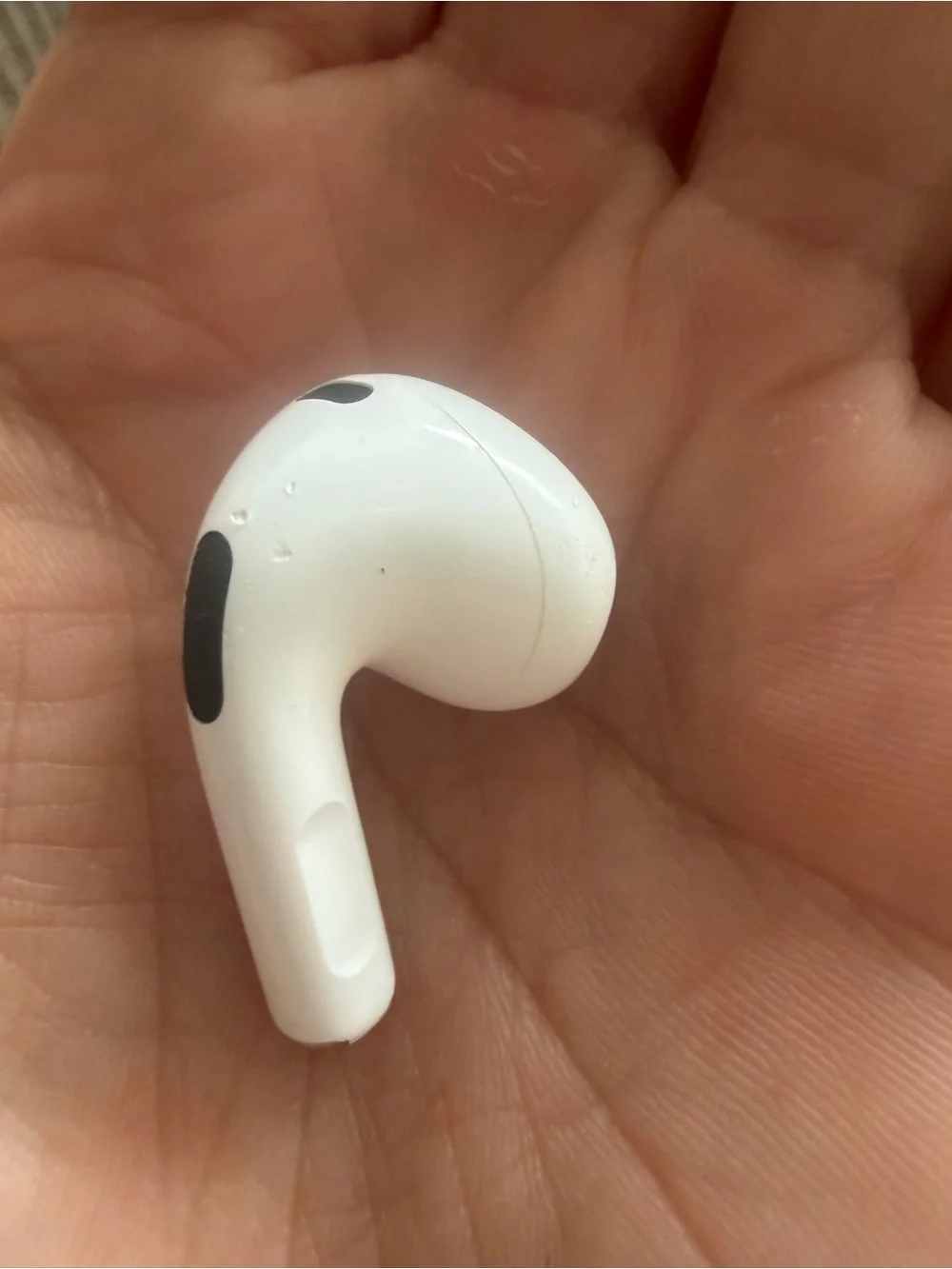 Apple both airpods